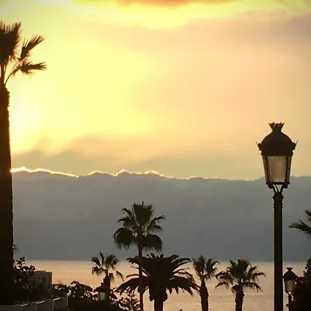 Relax And Enjoy With A View Of El Teide And Sea Apartamento Puerto de Santiago (Tenerife)